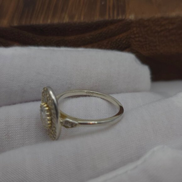 Size 8 925 Sterling Silver 7.75mm x 5.75mm Moissanite Diamond Ring - Picture 5 of 8